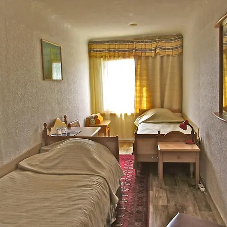 Viesu Nams 13 Enkuri * Ventspils